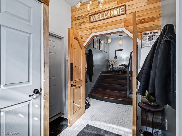 37931 Vine Street, Willoughby Hills, OH 44094