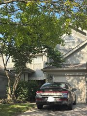 781 N Shady Oaks Drive, Elgin, IL 60120