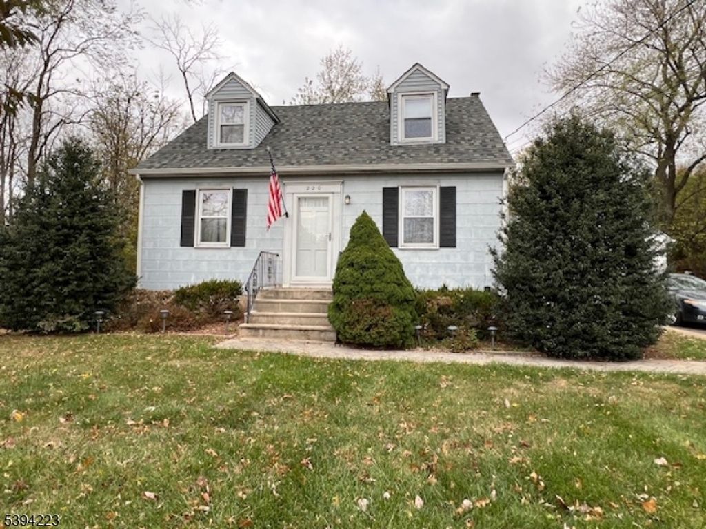 220 Stirling Rd, Warren Twp., NJ 07059