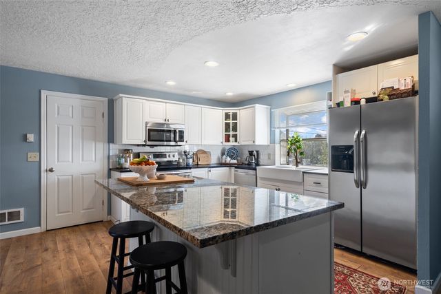 4004 NE 51st Street, Vancouver, WA 98661