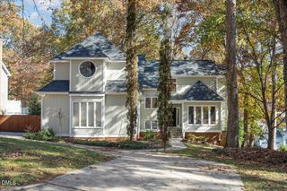 813 Vestavia Woods Drive, Raleigh, NC 27615