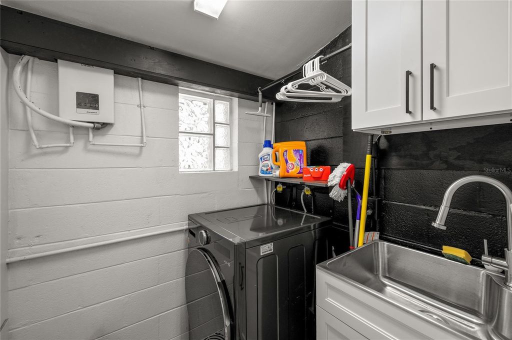 Image 19 of property listing at 1404 MOUNT VERNON STREET, Orlando, FL 32803