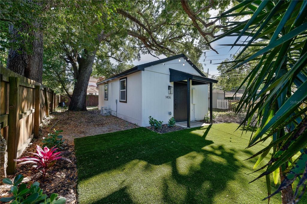 Image 25 of property listing at 1404 MOUNT VERNON STREET, Orlando, FL 32803