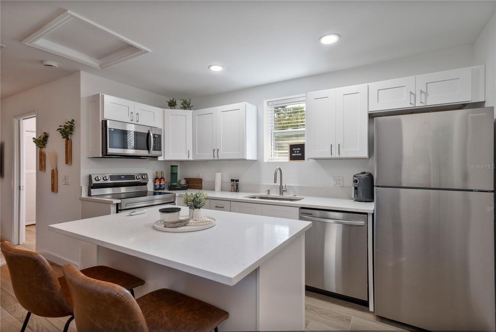 Image 29 of property listing at 1404 MOUNT VERNON STREET, Orlando, FL 32803