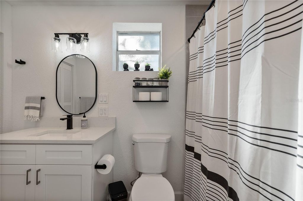 Image 37 of property listing at 1404 MOUNT VERNON STREET, Orlando, FL 32803