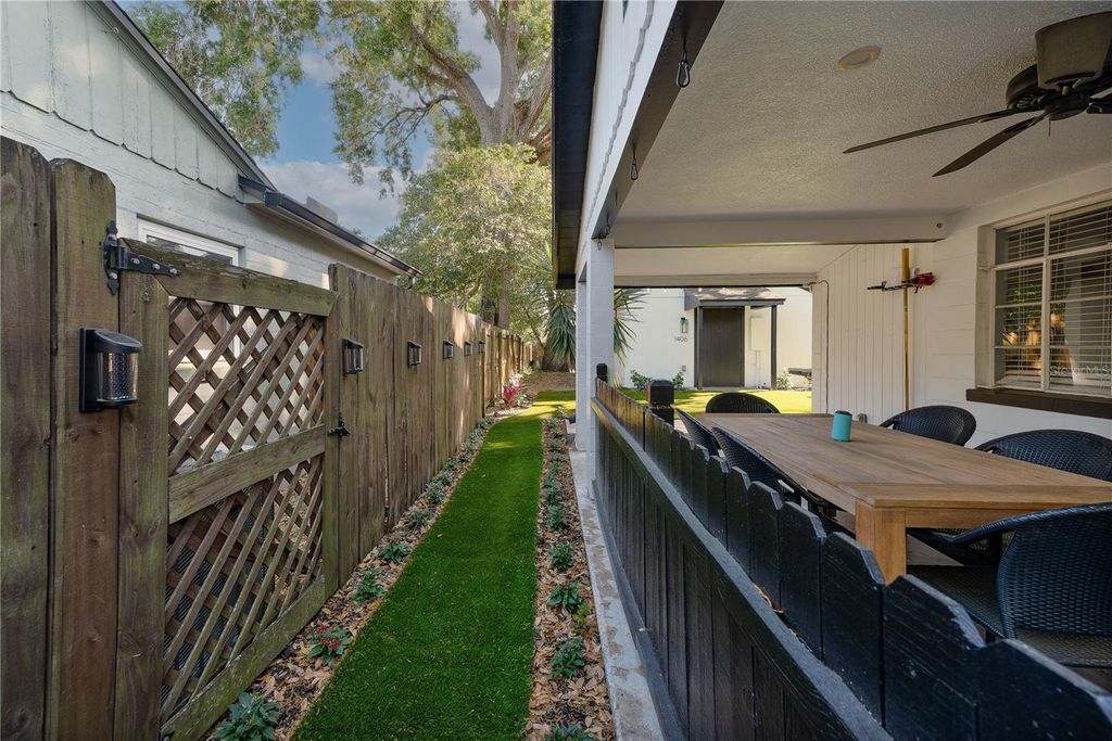 Image 41 of property listing at 1404 MOUNT VERNON STREET, Orlando, FL 32803