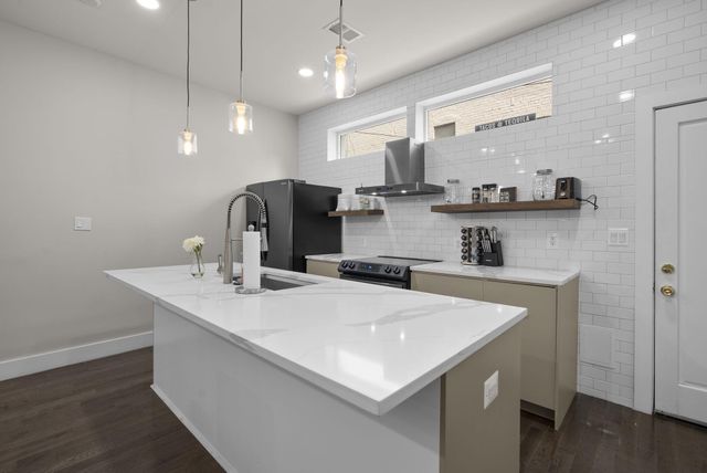 51 Q ST NW, Washington, DC 20001