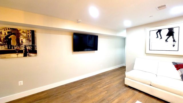 51 Q ST NW, Washington, DC 20001