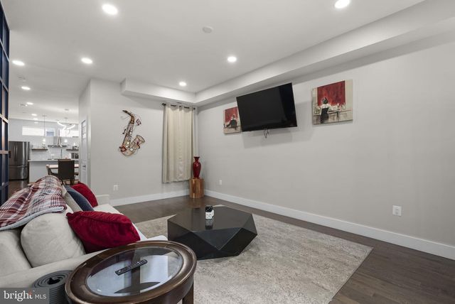 51 Q ST NW, Washington, DC 20001