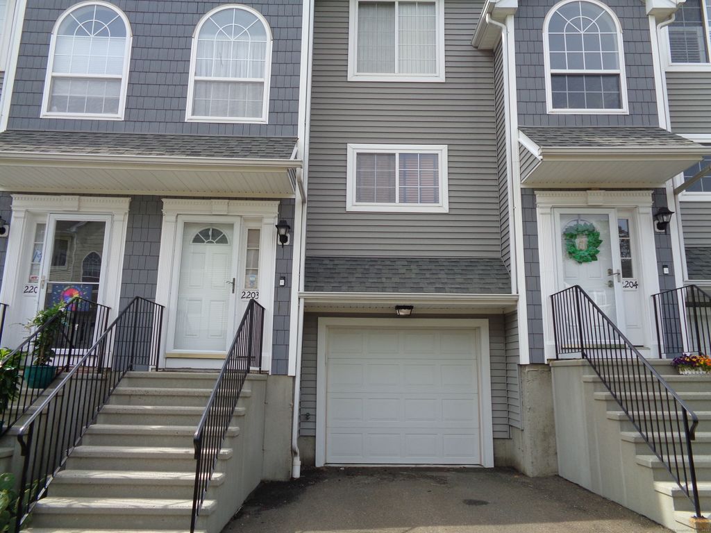 560 Silver Sands Road 2203, East Haven, CT 06512