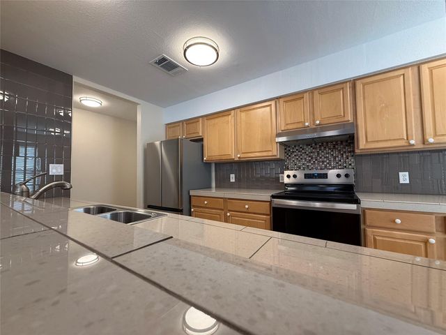 153 Dolly ST, San Marcos, TX 78666