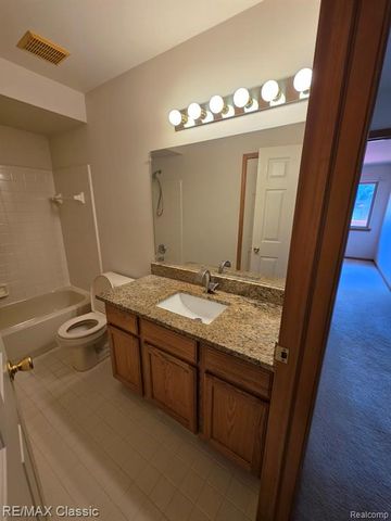 3937 Sunflower Lane Suite 100, Warren, MI 48091