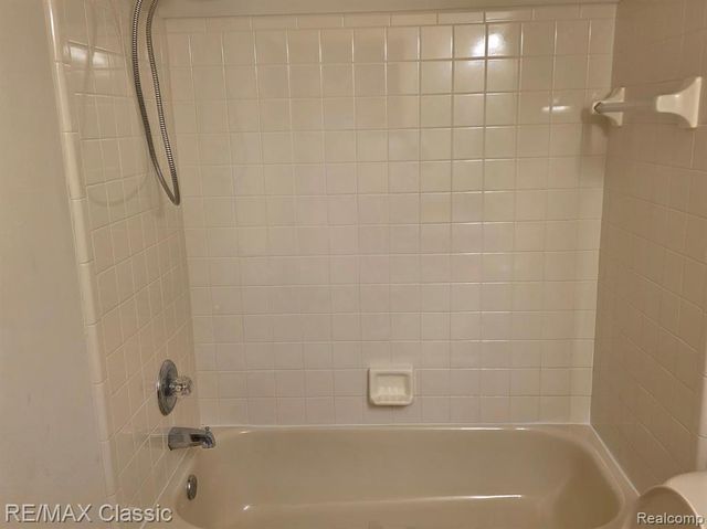 3937 Sunflower Lane Suite 100, Warren, MI 48091