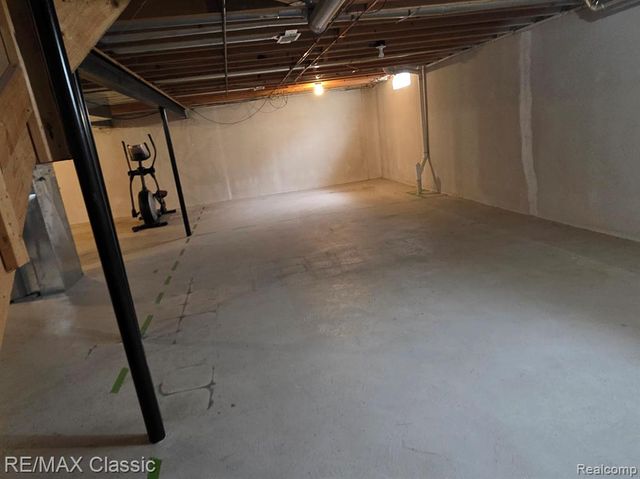 3937 Sunflower Lane Suite 100, Warren, MI 48091