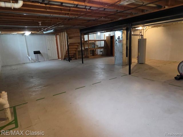 3937 Sunflower Lane Suite 100, Warren, MI 48091