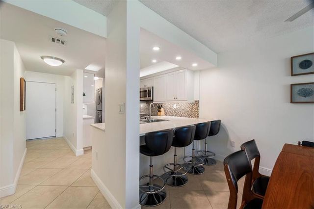 601 Seaview CT C103, Marco Island, FL 34145