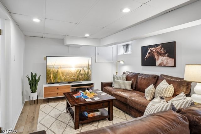 209 S Ridgewood Rd, South Orange Village Twp., NJ 07079