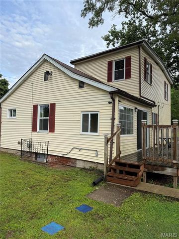 110 S 18th Street, Belleville, IL 62226