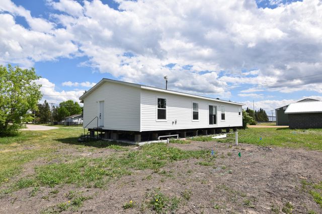 319 3rd Avenue SW, Baudette, MN 56623