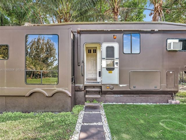 6920 SW 182nd Way -, Southwest Ranches, FL 33331