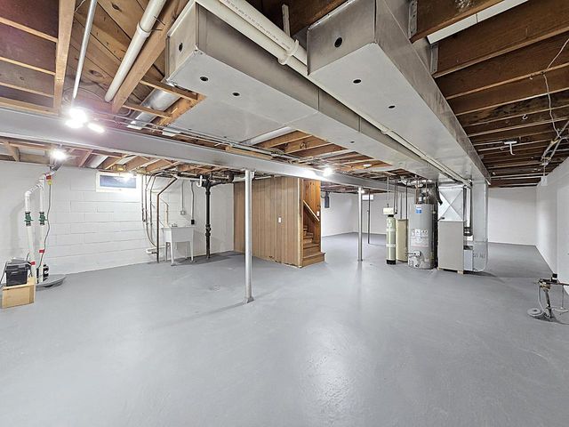 W147N8355 Manchester DRIVE, Menomonee Falls, WI 53051