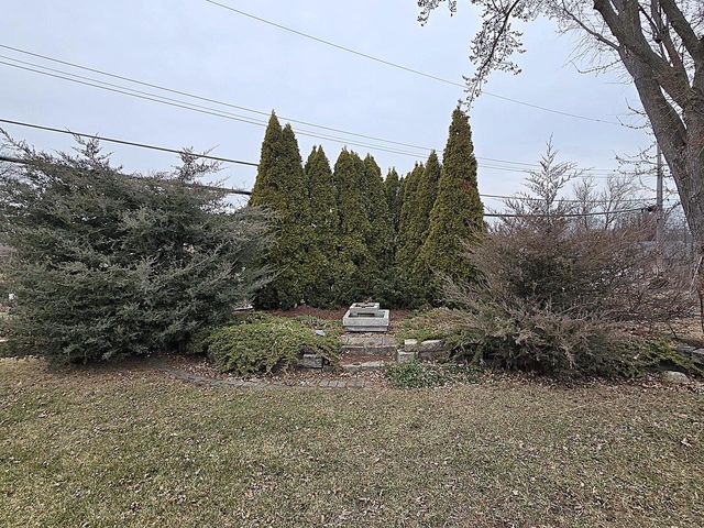 W147N8355 Manchester DRIVE, Menomonee Falls, WI 53051