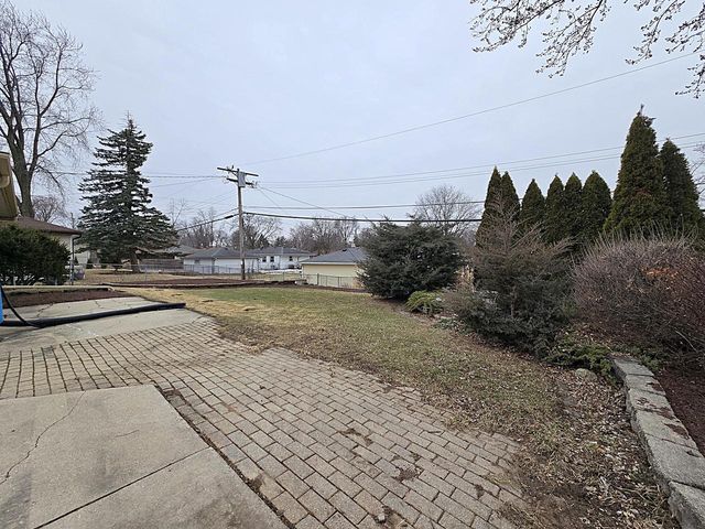 W147N8355 Manchester DRIVE, Menomonee Falls, WI 53051