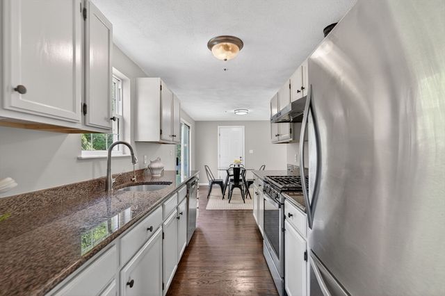 30 Bucklin Rd, North Andover, MA 01845