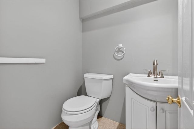 30 Bucklin Rd, North Andover, MA 01845
