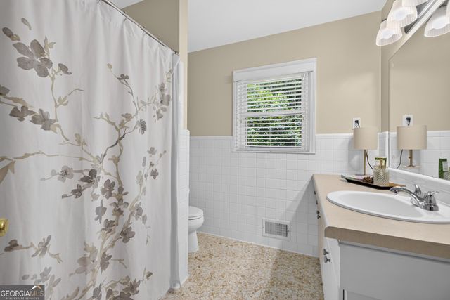 1999 Glacier Drive, Stone Mountain, GA 30087