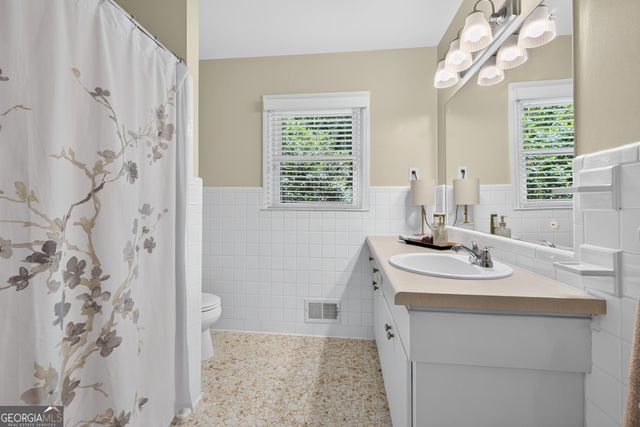1999 Glacier Drive, Stone Mountain, GA 30087