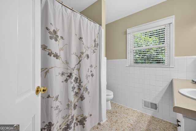 1999 Glacier Drive, Stone Mountain, GA 30087
