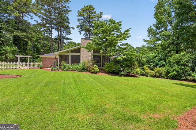 1999 Glacier Drive, Stone Mountain, GA 30087