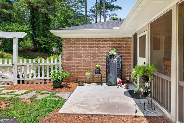 1999 Glacier Drive, Stone Mountain, GA 30087