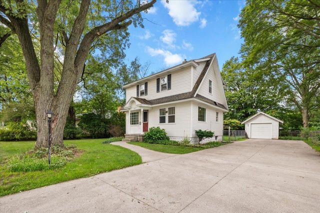 4511 Jefferson Avenue, Kentwood, MI 49548