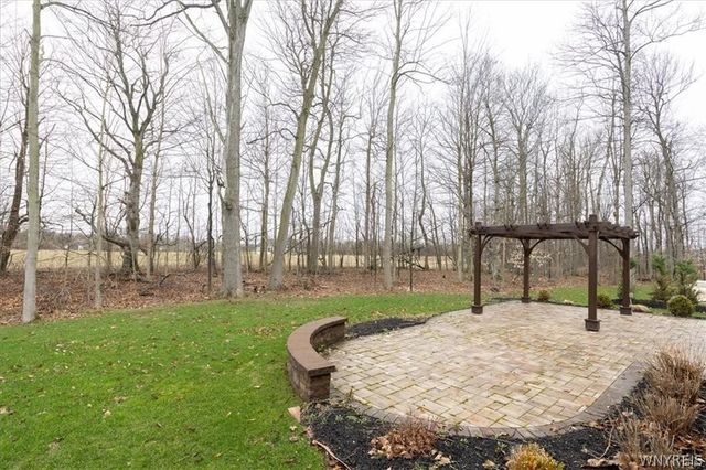 5484 Marguerites Way, Clarence, NY 14031