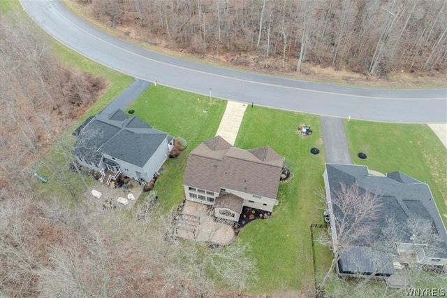 5484 Marguerites Way, Clarence, NY 14031