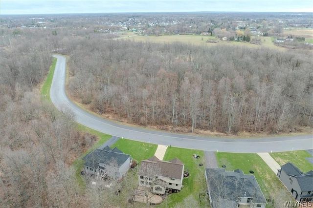 5484 Marguerites Way, Clarence, NY 14031