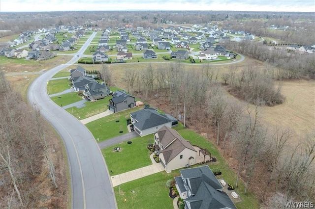 5484 Marguerites Way, Clarence, NY 14031