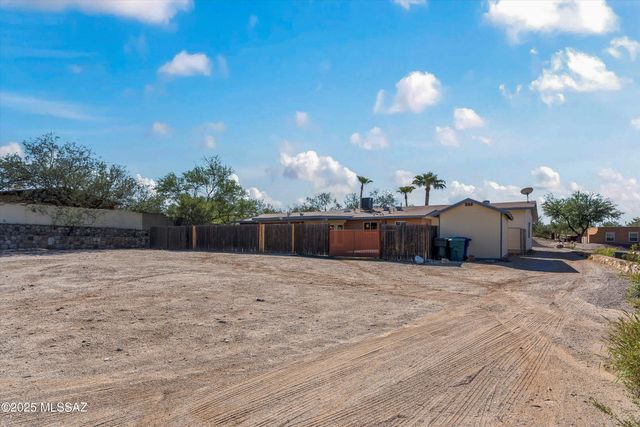 10501 E Calle Del Este, Tucson, AZ 85748