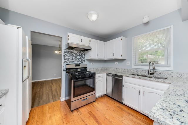 1441 CONCORD Drive, Downers Grove, IL 60516