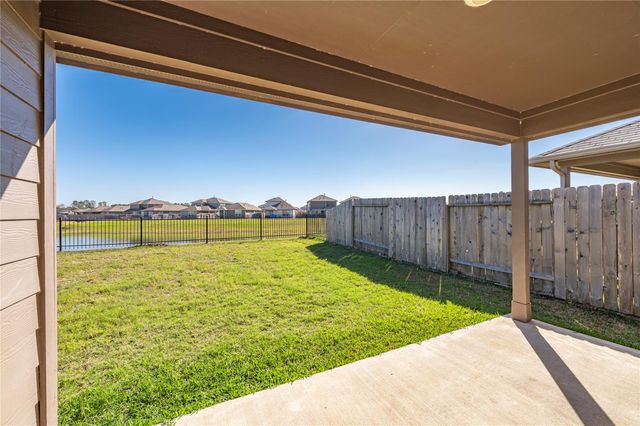 16764 Lonely Pines Drive, Conroe, TX 77302