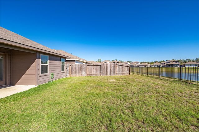 16764 Lonely Pines Drive, Conroe, TX 77302