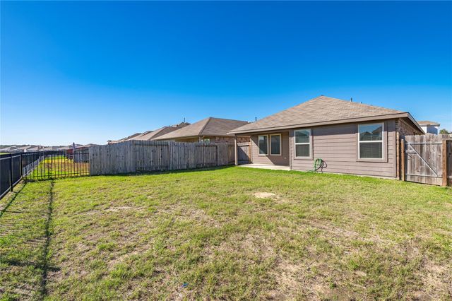 16764 Lonely Pines Drive, Conroe, TX 77302