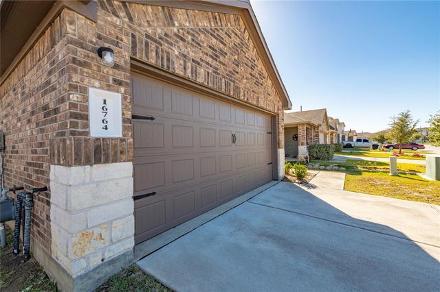 16764 Lonely Pines Drive, Conroe, TX 77302