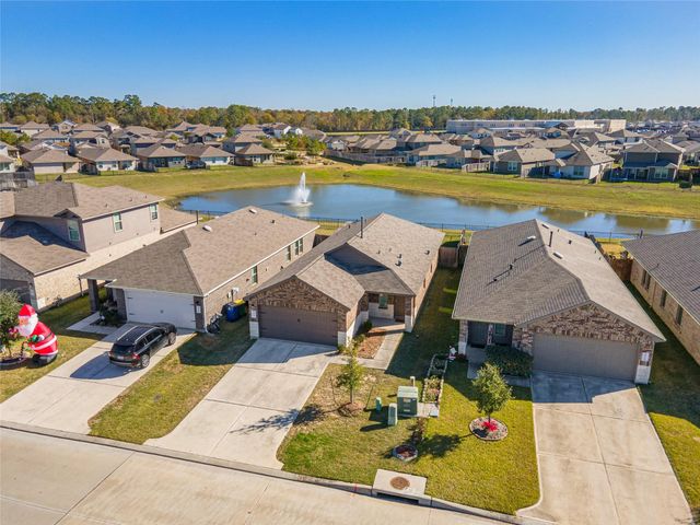 16764 Lonely Pines Drive, Conroe, TX 77302