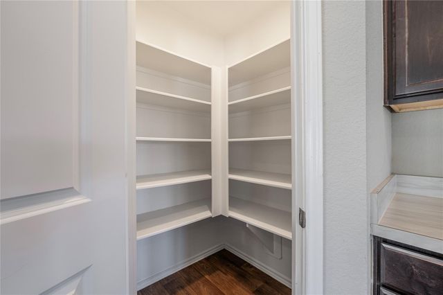 16764 Lonely Pines Drive, Conroe, TX 77302