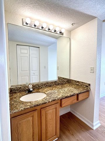 231 SW Palm Dr Apt 103, Port St Lucie, FL 34986