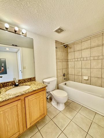 231 SW Palm Dr Apt 103, Port St Lucie, FL 34986