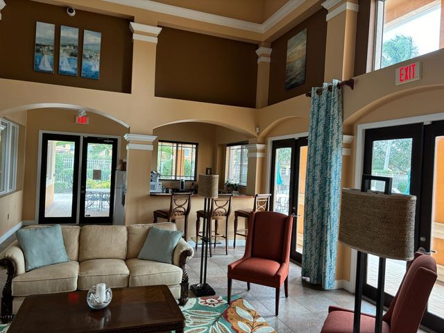 231 SW Palm Dr Apt 103, Port St Lucie, FL 34986